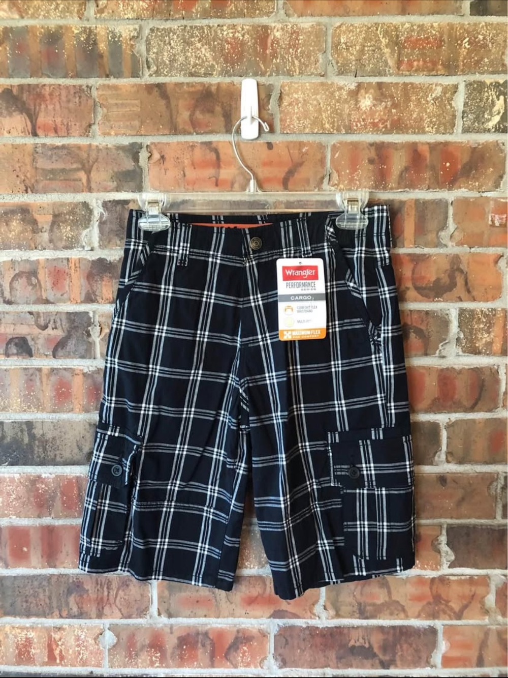NWT Wrangler Performance Black Plaid Cargo Shorts Boy’s Size:12 Regular